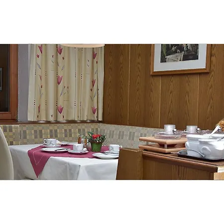 Haus Alpengruss Pensión 3*