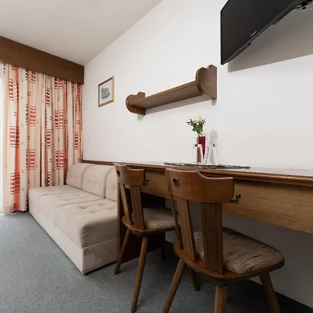 Pensionat Haus Alpengruss 3*