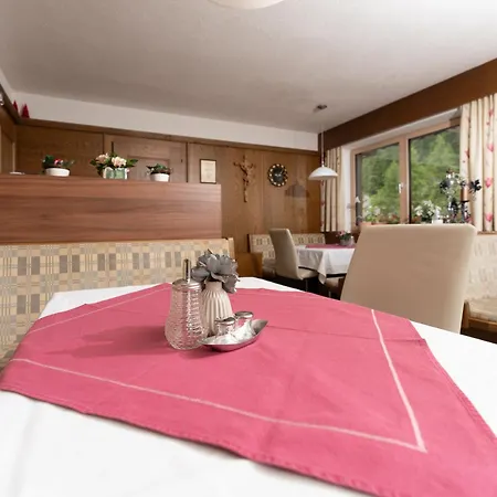 Haus Alpengruss بيت ضيافة سولدن